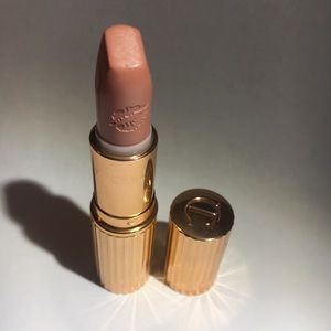 Charlotte tilbury Kim K W nude lipstick